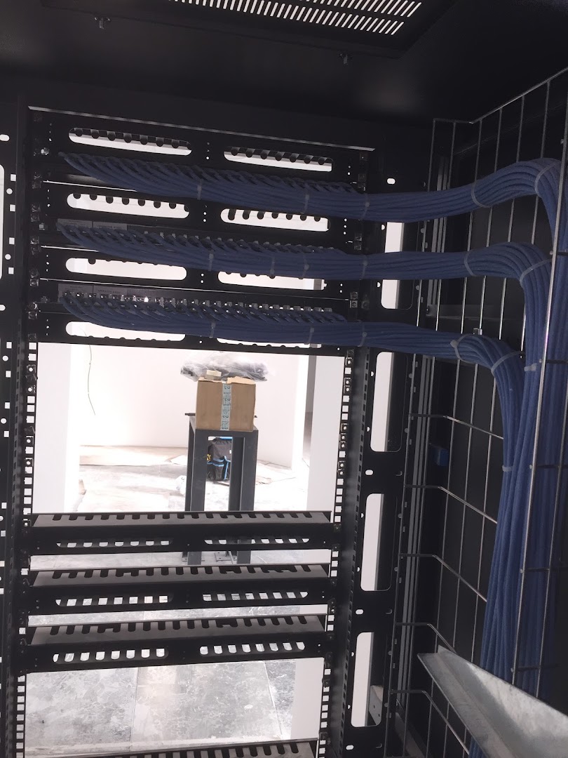 Fernando Cabrejas, Instalaciones eléctricas — Fotos 8
